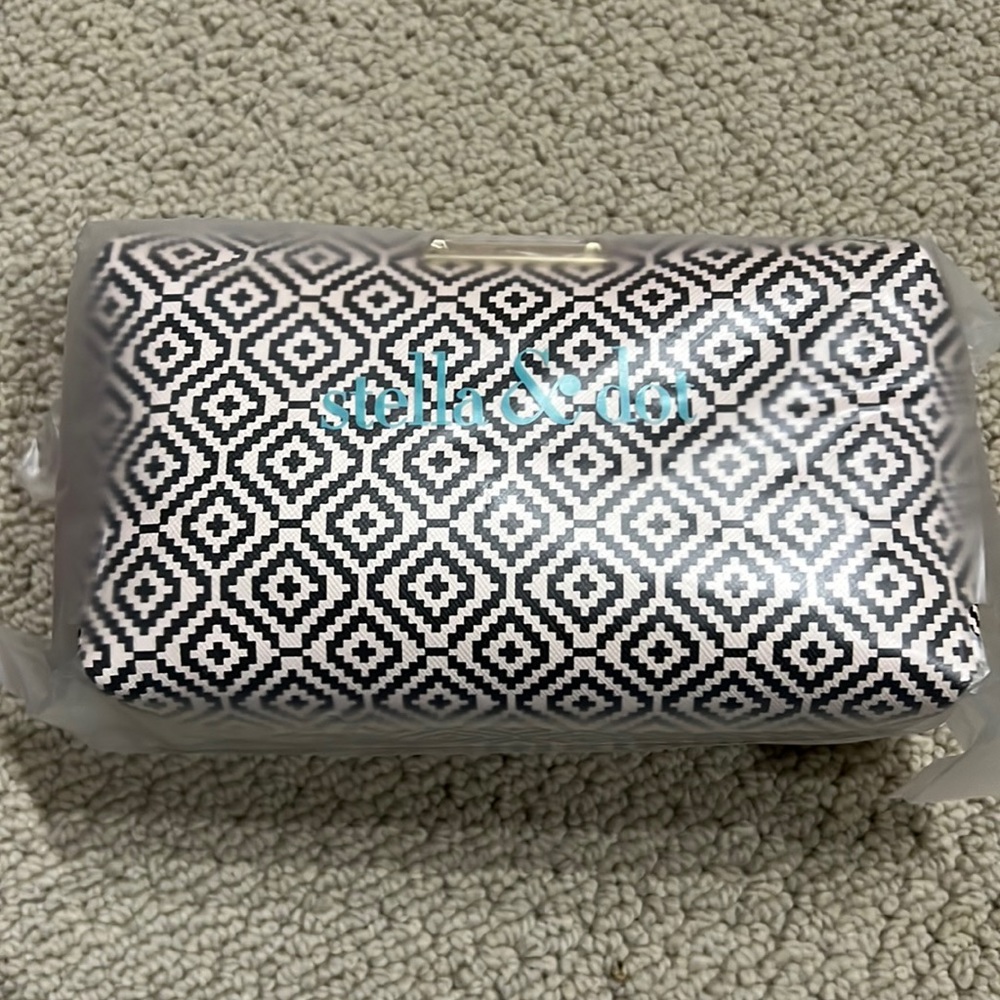 NWT Stella & Dot mosaic tile pouf